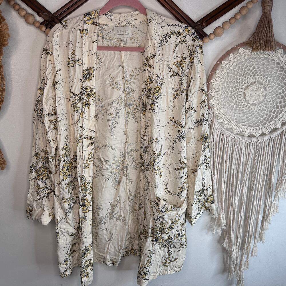 Hinge Oversized Floral Kimono Style Cardigan